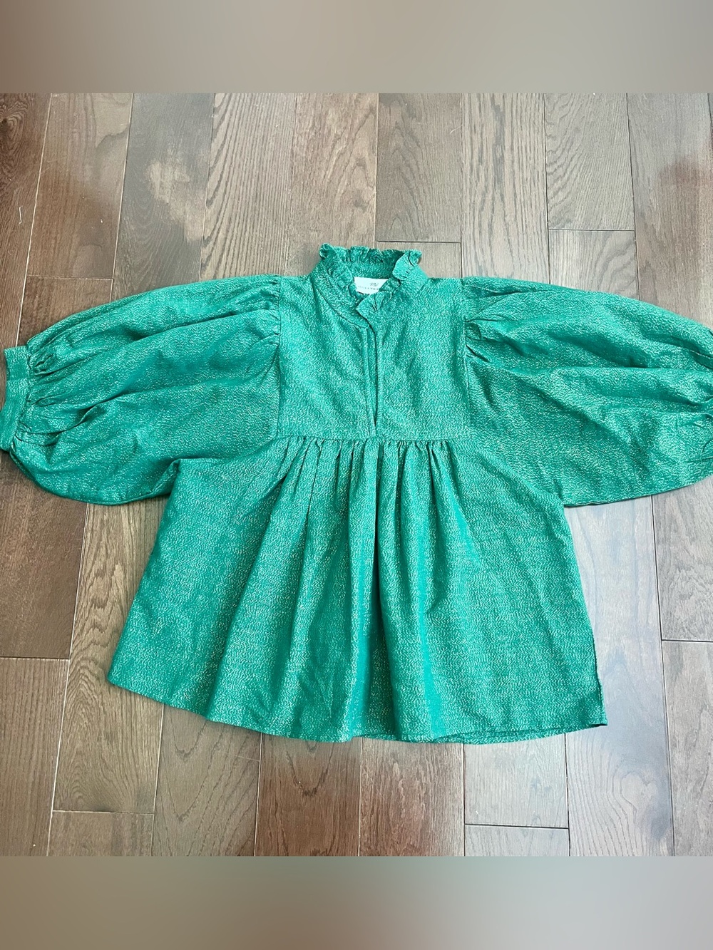 Women’s Shimmery Green Puff-Sleeve Peplum Top